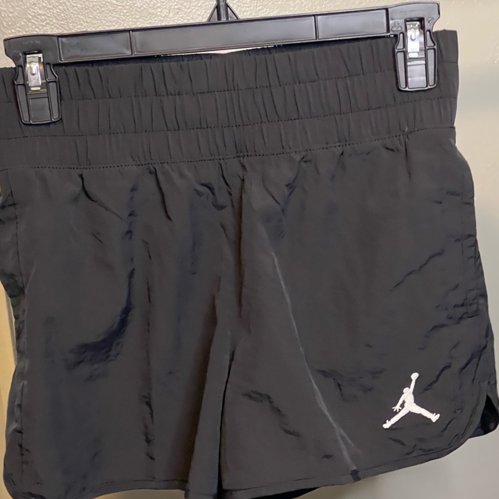 Kids Black Jump man Nike High Waisted Shorts NWT Large